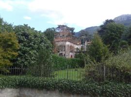 Passaggio a Nord Ovest, hotel with parking in Settimo Vittone
