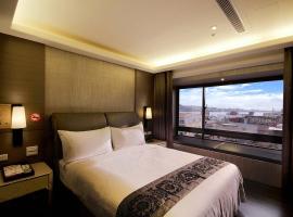 Open Room Hotel, hotel em Tamsui