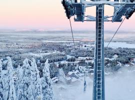 LEVI Chalets kolmio 65 m2 ylin kerros, hotel com spa em Levi