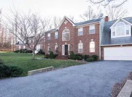 Superb Basement close to the Gaylord MGM Outlets National Harbor