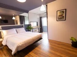 Mango 10 House