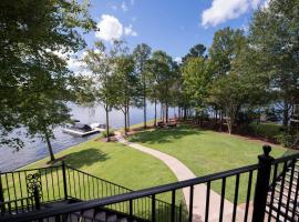 The Pointe, hotel keluarga di Greensboro