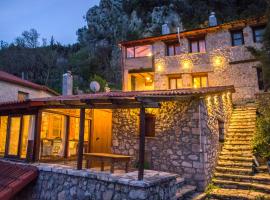 Stone house on the rock, chalet a L&iacute;laia