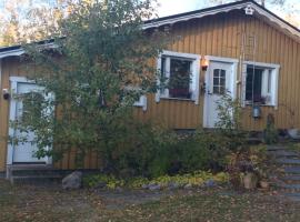 House with private beach, hotel with parking in Rautalampi