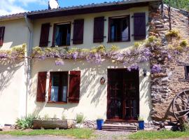 La Roche Gite at Les Glycines Gites with Pool,Games Field in a peaceful,rural setting, cottage in Scillé