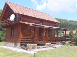 Hunor-Magor Vendégház, holiday home in Izvoare