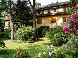 Cazaudehore, maison forestière de charme, restaurant gastronomique, terrasse ombragée et jardin