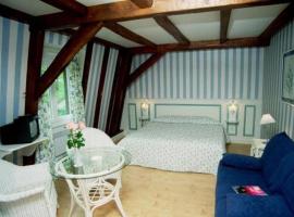 Logis Villa Ric, hotel v destinaci Saint-Céré