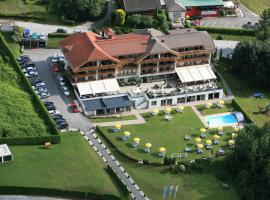Dei Hotel Schönblick, hotel s jacuzzi v destinaci Velden am Wörthersee