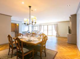 THEA Serviced Apartment by TH District, SHA Extra Plus, apartment in Bangkok