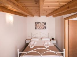 Athina Apartments Near The Sea Platania, ξενοδοχείο στον Πλατανιά