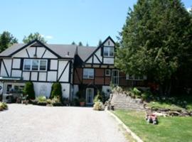 Burley's Executive Garden Suite, hotel in Peterborough