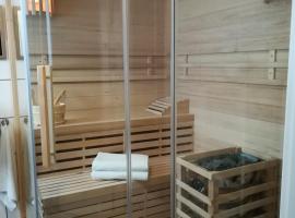 Ferienwohnung am Reinhardswald - Eichenlaub - mit Sauna, cheap hotel in Trendelburg