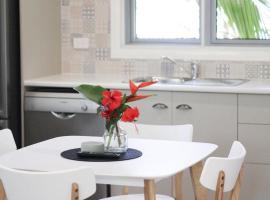 Island Cottages, villa in Nelly Bay