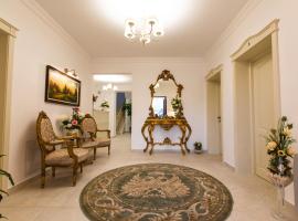 Ave, Alba!: Alba Iulia şehrinde bir otel