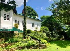 Gammaduwa Heritage Bungalow and Tea Gardens、マータレーのバンガロー