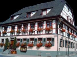 Landhotel Krone، بيت ضيافة في Königsbach Stein