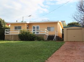 Brandis Beach House, hotel in Guilderton