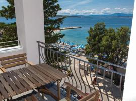 Apartmani Plaža, self catering accommodation in Selce