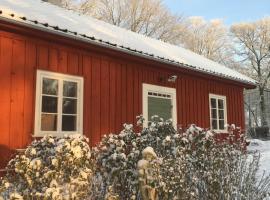 Dränghuset, vacation home in Broddetorp