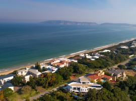 Limoni Luxury Suites, hotel i Plettenberg Bay