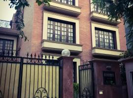 La Residence, готель у місті Ґурґаон