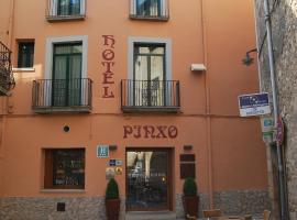 Hotel Pinxo, hotel with parking in Santa Coloma de Farners