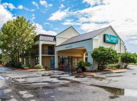 Quality Inn, hotel with pools in Foley