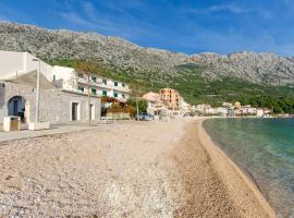 Apartment On the beach, hotel v Igrane