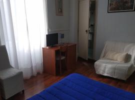 Hotel Lucciola, hotell sihtkohas Bordighera