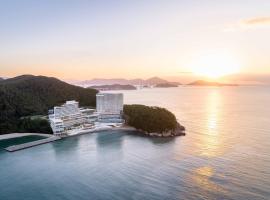 Hanwha Resort Geoje Belvedere โรงแรมใกล้ ชางวอนมารีนพาร์ค ในกอเจ