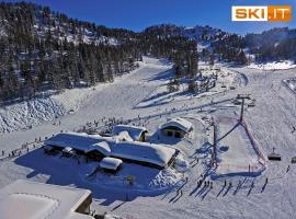 Appartamenti Vacanze Casa -Residence Albare - check in Vacanze Casa - Marilleva 900, ξενοδοχείο σε Marilleva