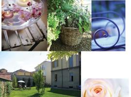 L'Ortodellerose, guest house in Alba