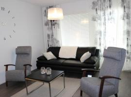 Majoituspalvelu Nurmi Apartment Yritysperänkatu 2 E 2 (Centre of Raahe), rental liburan di Raahe