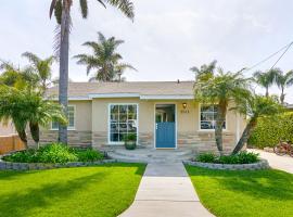 Ultimate Beach Bungalow - 1 block from beach - huge backyard, hotel near Carlsbad Lagoon, Carlsbad