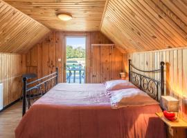 Le chant des oiseaux, hotel with parking in Nibas
