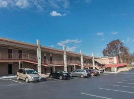 Econo Lodge, hotel with parking in Hermitage