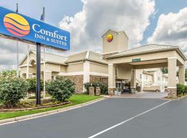 Comfort Inn & Suites Greenwood near University, hotel in Greenwood