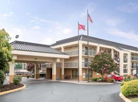 Quality Inn Merchants Drive, viešbutis mieste Noksvilis