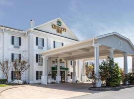 Quality Inn Greeneville、Greenevilleのホテル