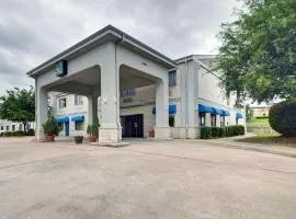 Quality Inn & Suites Grand Prairie South