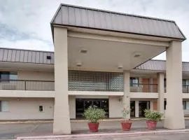 Motel 6 Texarkana, TX