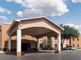 Quality Suites Midland North Loop 250, hôtel à Midland