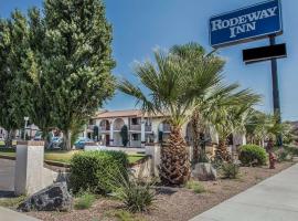Rodeway Inn Hurricane - Zion National Park Area, lemmikkystävällinen hotelli kohteessa Hurricane