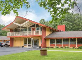 Econo Lodge, motel in Manchester