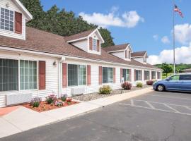 Econo Lodge Inn & Suites Eau Claire, hotel di Eau Claire