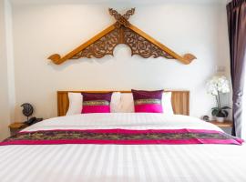 Anumat Premium Budget Hotel, hotel di Chiang Mai Old Town, Chiang Mai