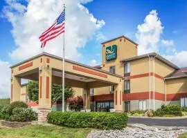 Quality Inn & Suites Lawrenceburg