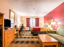 Econo Lodge Wanamaker, motel en Topeka