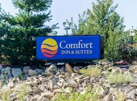 Comfort Inn & Suites Lawrence - University Area, hotel di Lawrence